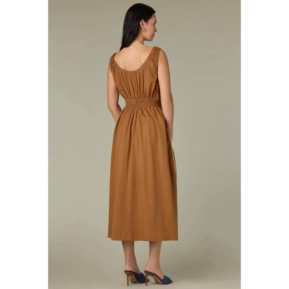 NEW WIT & WISDOM sleeveless elastic smocked waist midi dress in butter toffee - Picture 2 of 3